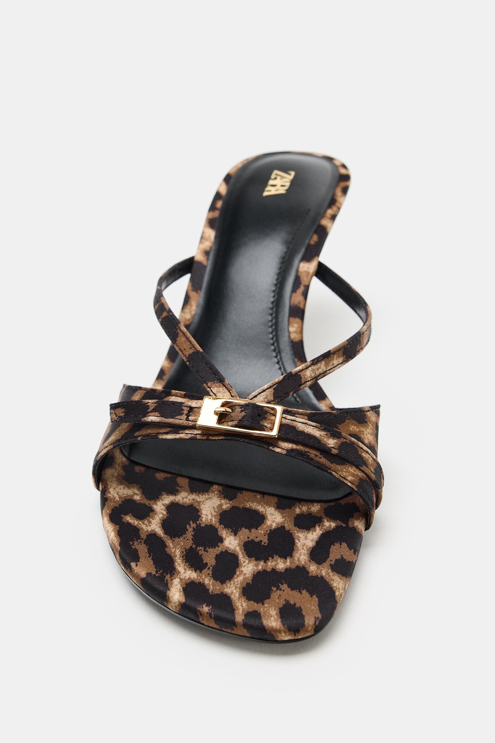 PRINTED HEELED SANDALS